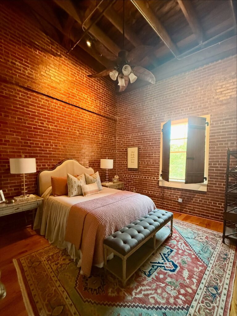 Ice House Loft #220